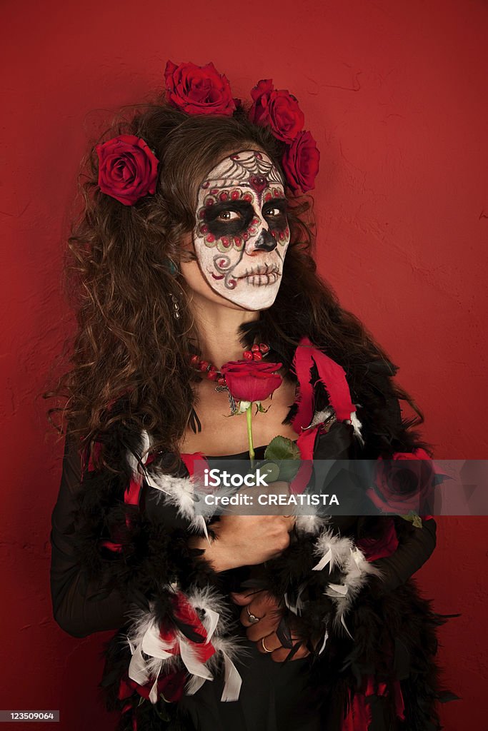 여자대표, 장미 (Dia De Los Muertos 대한 - 로열티 프리 갈색 머리 스톡 사진