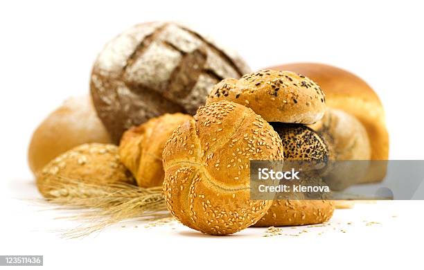 Pão - Fotografias de stock e mais imagens de Amarelo - Amarelo, Assado no Forno, Bola doce