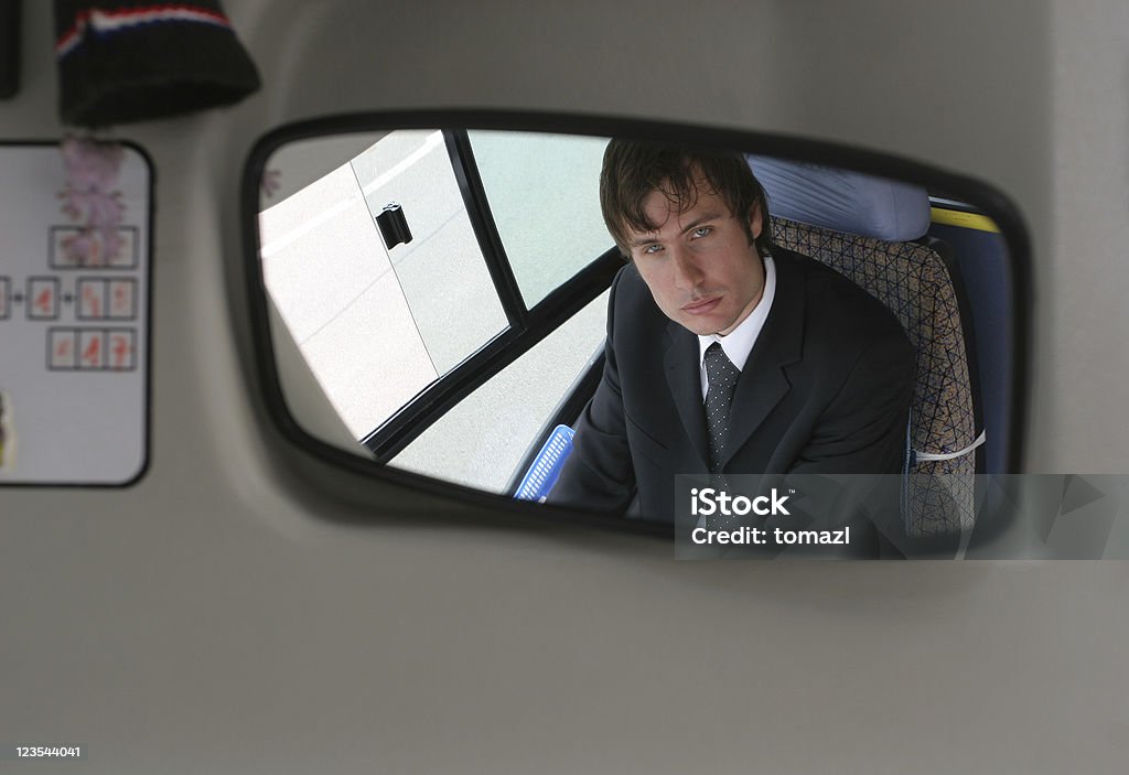 Fahrer in den Spiegel - Lizenzfrei Busfahrer Stock-Foto