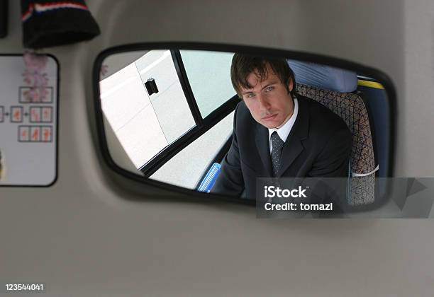 Fahrer In Den Spiegel Stockfoto und mehr Bilder von Busfahrer - Busfahrer, Bus, Innerhalb
