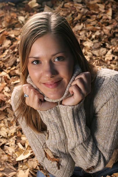 istock Autumn girl 123552438