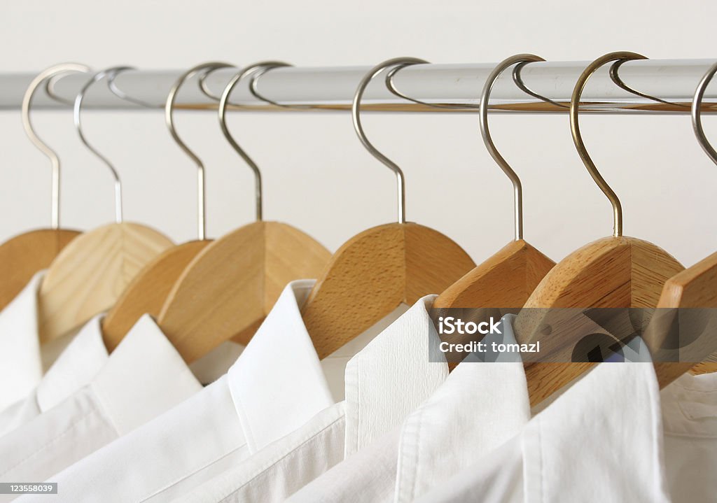 Группа рубашки - Стоковые фото Вешалка-плечики роялти-фри