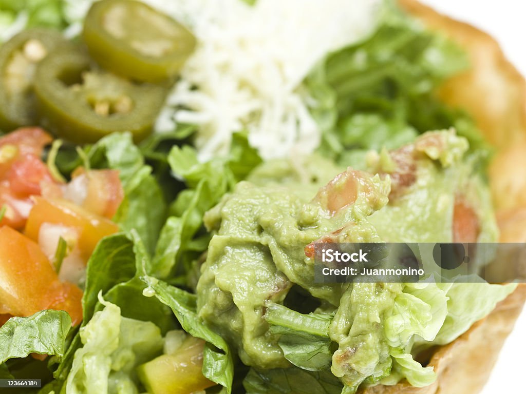 Tostada con insalata Messico - Foto stock royalty-free di Alimentazione sana