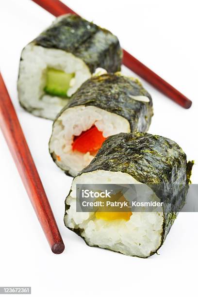 Sushi Zbliżenie - zdjęcia stockowe i więcej obrazów Bez ludzi - Bez ludzi, Czarny kolor, Dieta