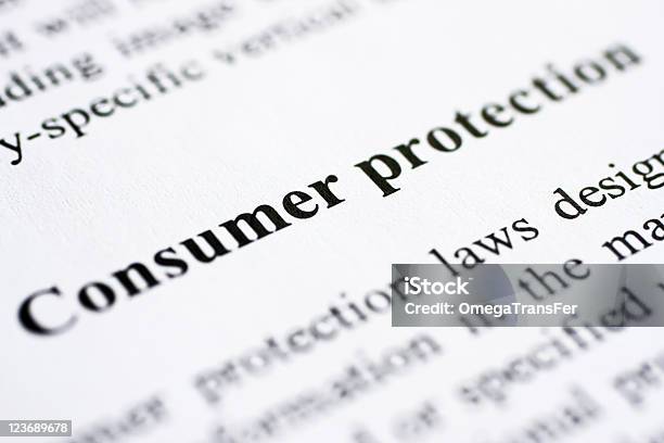 La Protección De Los Consumidores Foto de stock y más banco de imágenes de Cliente - Cliente, Protección, Color - Tipo de imagen