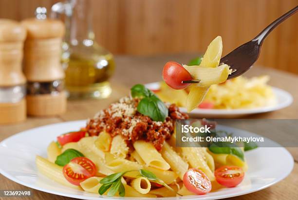 Pasta Stockfoto und mehr Bilder von Basilikum - Basilikum, Blatt - Pflanzenbestandteile, Essgeschirr