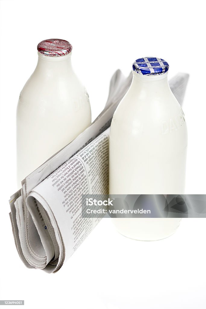 Порог доставки - Стоковые фото Бутылка для молока роялти-фри