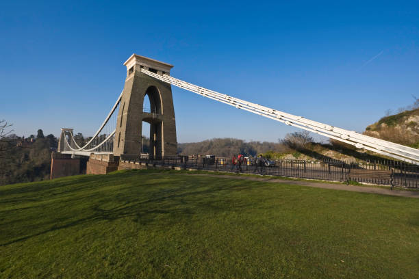 ponte suspensa de clifton - bristol england bridge clifton suspension bridge suspension bridge - fotografias e filmes do acervo