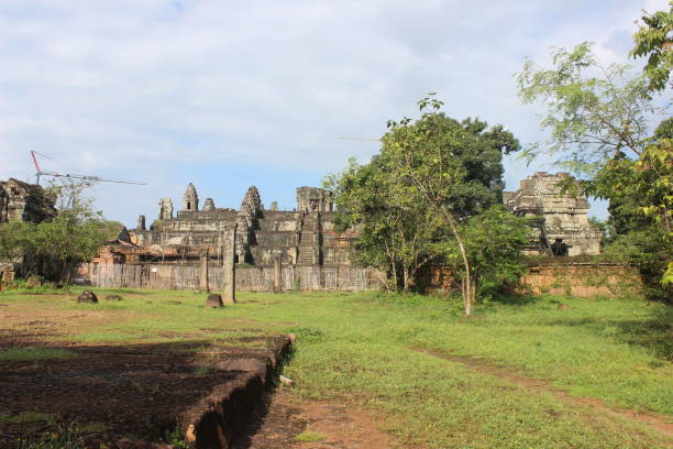 istock Anrkor ruins in Cambodia<1> (one of the most famous and significant histtorical site in the world) 1237009771
