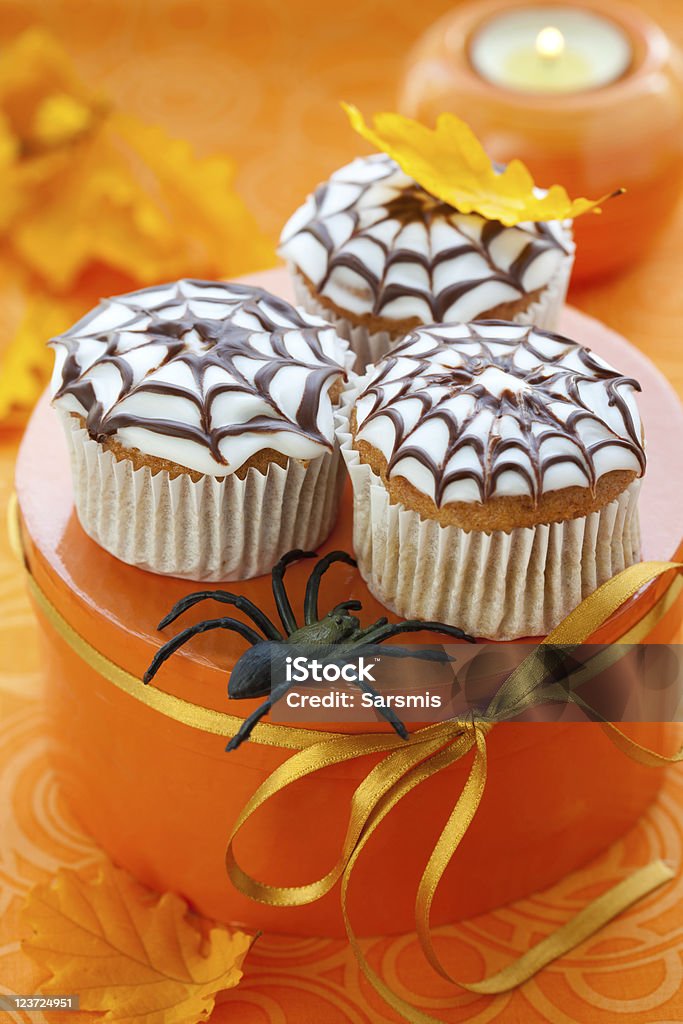 Halloween cupcake - Foto stock royalty-free di Arancione