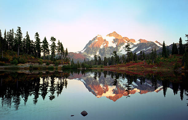 Beauty in Nature Mt Shuksan in Washington state in late autumn - Picture Lake in foreground, USA. picture lake stock pictures, royalty-free photos & images