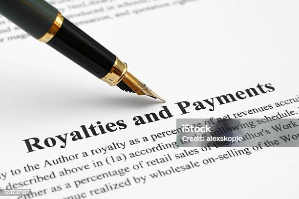 Pagamenti Di Royalty E - Fotografie stock e altre immagini di Debito - Debito, Nobile, Affari