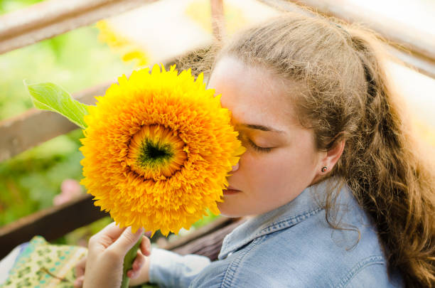 istock Girl outdoor model 1238563663