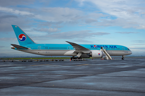 Korean Air, Boeing 787 Dreamliner, Loading at the airport, Auckland, May 26 2020