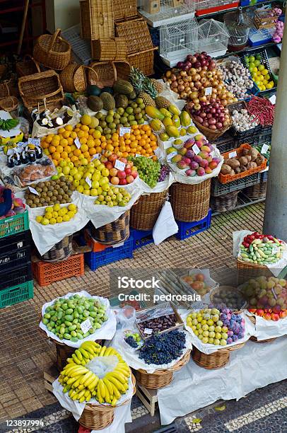 Photo libre de droit de Marché Aux Fruits Tropicaux banque d'images et plus d'images libres de droit de Aliment - Aliment, Aliment de base, Archipel de Madère