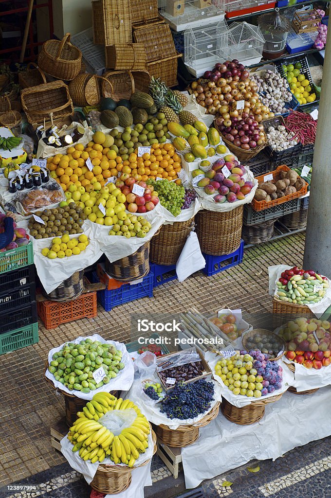 Mercato di frutta tropicale - Foto stock royalty-free di Alimentazione sana