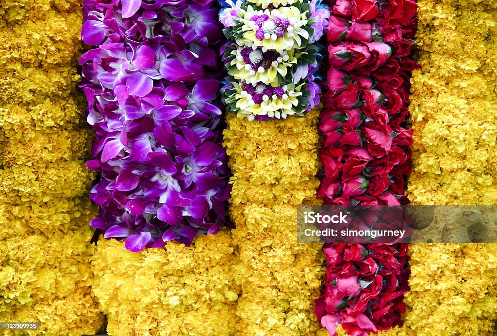 Fundo Flor tailandês garlands Santuário de erawan - Royalty-free Amarelo Foto de stock