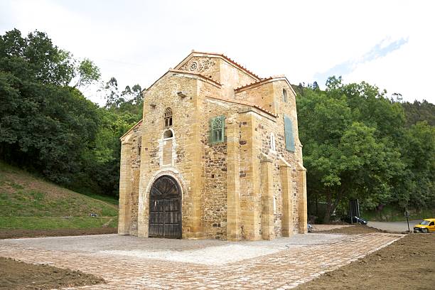 istock San Miguel de Lillo church 123910084