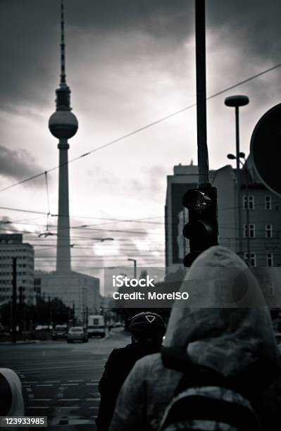 Foto de Vida Da Cidade De Berlim e mais fotos de stock de Alemanha - Alemanha, Alexanderplatz, Avenida