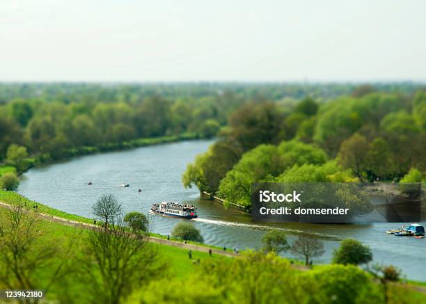 Photo libre de droit de River Tamise banque d'images et plus d'images libres de droit de Effet tilt-shift - Effet tilt-shift, Nature, Angleterre