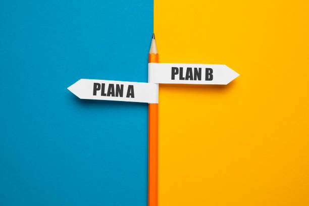 鉛筆 - 方向インジケータ - 計画aまたは計画b.ビジネス戦略、故障分析とあきらめないの選択 - choice direction change confusion ストックフォトと画像