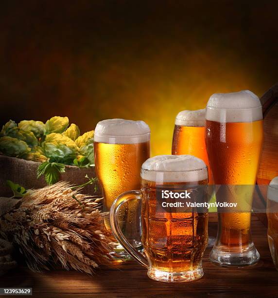 Натюрморт С Кег Пива — стоковые фотографии и другие картинки Пиво - Пиво, Натюрморт, Алкоголь - напиток