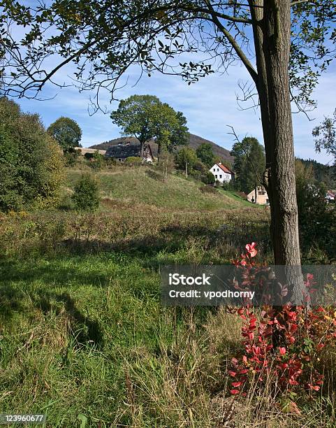 Montanha Hamlet - Fotografias de stock e mais imagens de República Checa - República Checa, Liberec, Cordilheira - Montanha