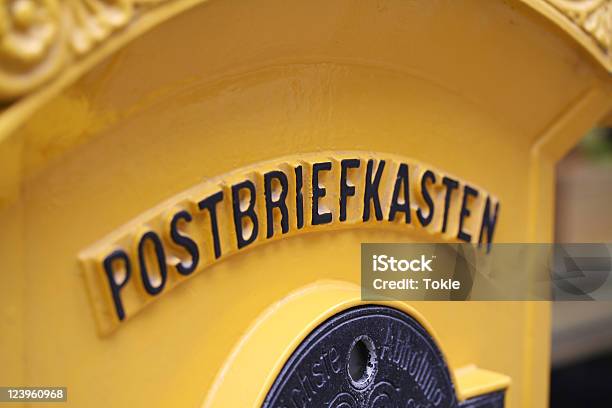 Postbriefkasten Foto de stock y más banco de imágenes de 1896 - 1896, Alemania, Amarillo - Color