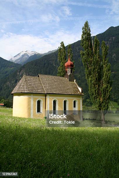 Kleine Kirche In Den Alpen Stockfoto und mehr Bilder von Alpen - Alpen, Berggipfel, Blau
