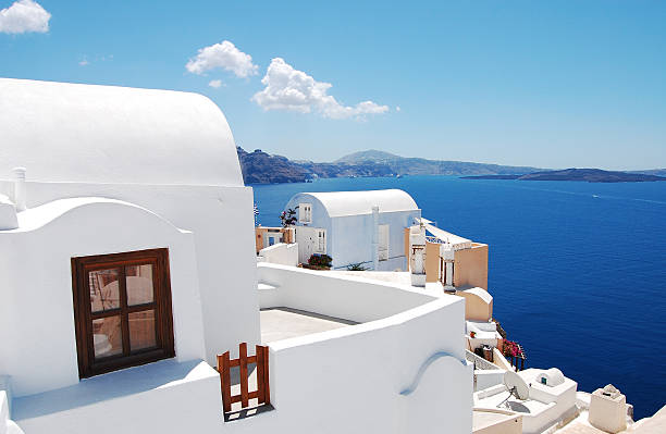 istock Traditional architecture of Oia 123965952