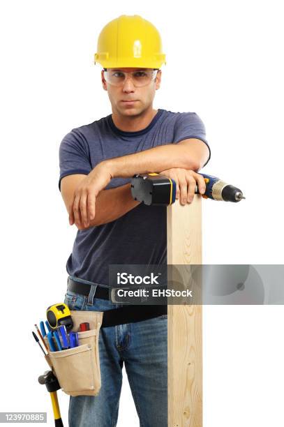 Construção Empreiteira Carpinteiro Com Broca Isolado Em Fundo Branco - Fotografias de stock e mais imagens de Broca