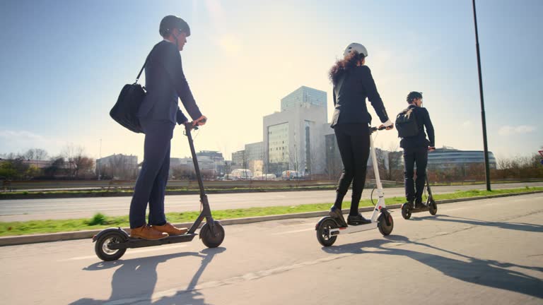 6.000+ Elektrikli Scooter Videosu ve Detay Görüntü - iStock