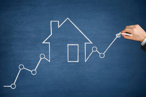 mortgage graph with ascending price arrow - save costs imagens e fotografias de stock
