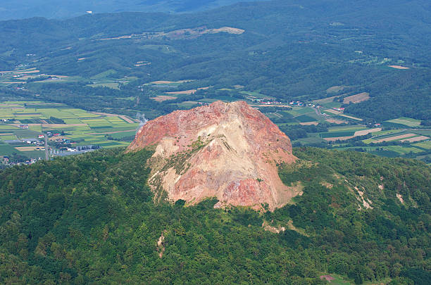 mt.showashinzan - lava dome ストックフォトと画像