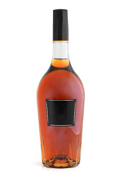 garrafa de conhaque (brandy - brandy bottle alcohol studio shot imagens e fotografias de stock