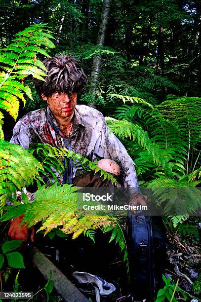 Giovane Uomo Daffari Perdita E Paura - Fotografie stock e altre immagini di Adolescente - Adolescente, Borsa per laptop, Isolamento