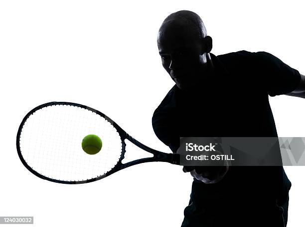 Foto de Forehand Homem Jogador De Tênis e mais fotos de stock de Silhueta - Silhueta, Tênis - Esporte de Raquete, Bola de Tênis