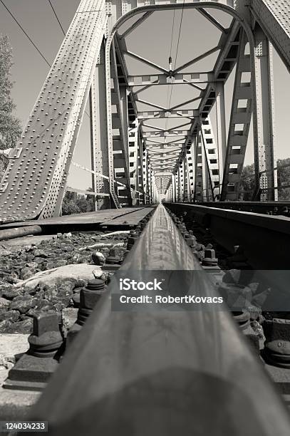 Railway Bridge Stockfoto und mehr Bilder von Eisenbahn - Eisenbahn, Schwarzweiß-Bild, Bahngleis