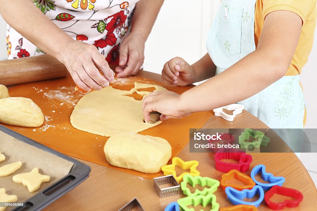 Faire cuire les cookies - Photo de Adulte libre de droits