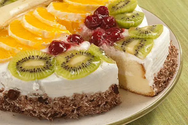 Cream cake with fruit