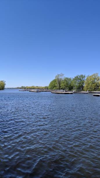istock St. Lawrence Berges in Montreal (photo2) 1240835864