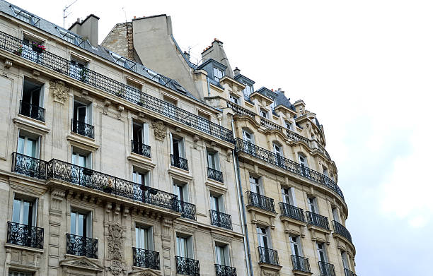 istock Haussmann style building of Paris 124088405