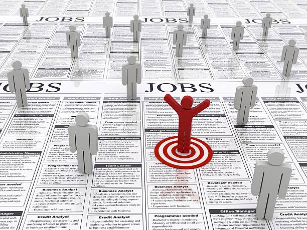 wyszukiwanie pracy - classified ad newspaper advertisement job zdjęcia i obrazy z banku zdjęć
