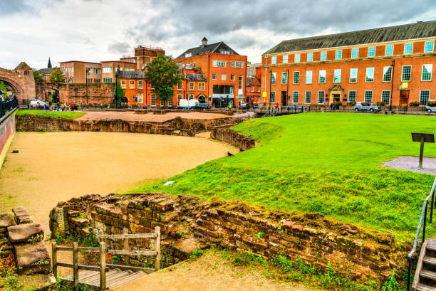 roman amphitheatre in chester - cheshire, england - chester england fotos imagens e fotografias de stock