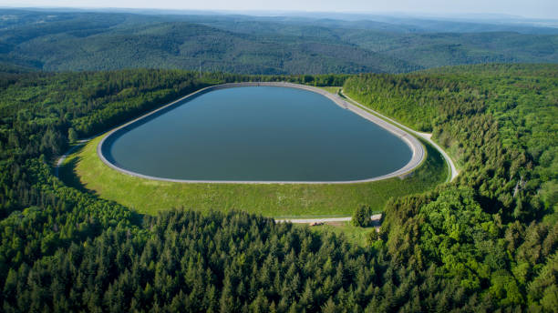 reservoir, storage basin of pumped-storage plant - germany reservoir water tree imagens e fotografias de stock