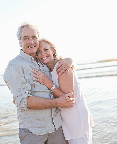 Pareja 60 Años - Banco de fotos e imágenes de stock - iStock Pareja 60 Años - Banco de fotos e imágenes de stock - iStock