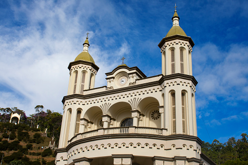 Brusque is a city located in the named European Valley of the State of Santa Catarina. One of the places of religious and turistic interest is the Sanctuary of Our Lady of Azambuja which features a hill with real size statues depicting the fifteen misteries of the holy Rosary.