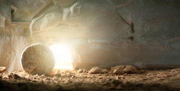 jesus christ resurrection. christian easter concept. empty tomb of jesus with light. born to die, born to rise. "he is not here he is risen". savior, messiah, redeemer, gospel. alive. miracle. - tomb imagens e fotografias de stock