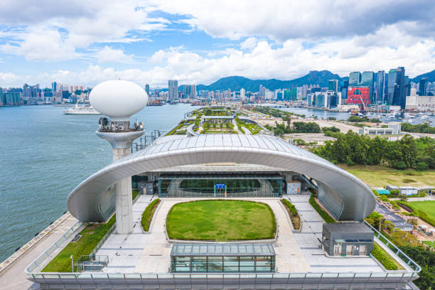 kai tak cruise terminal w hong kongu z widoku drona - airport angle architecture blue zdjęcia i obrazy z banku zdjęć