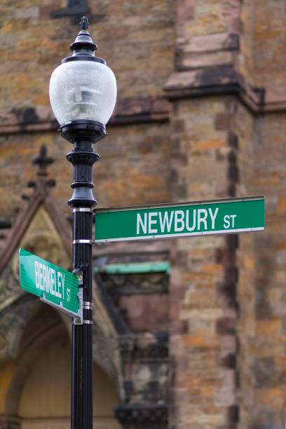 istock Newbury Street 1243291944